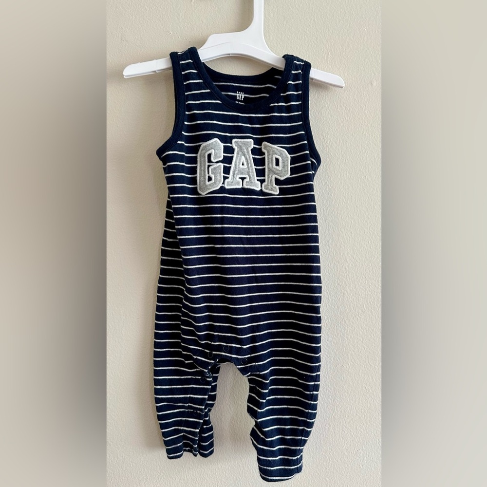 🦋GAP Navy/White Striped Romper